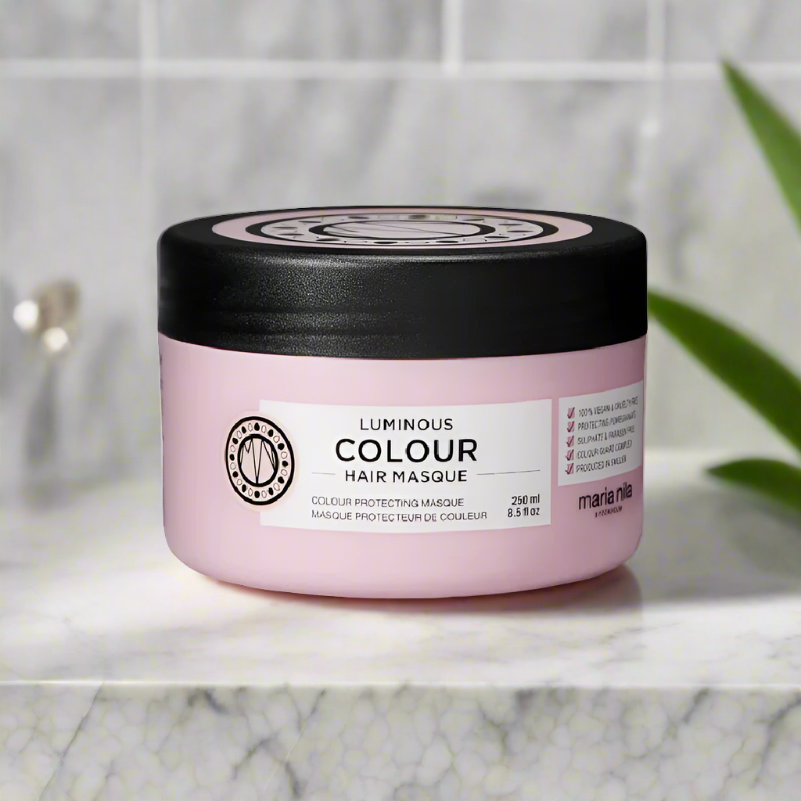 Maria Nila Luminous Colour Masque 250 ml pink jar.