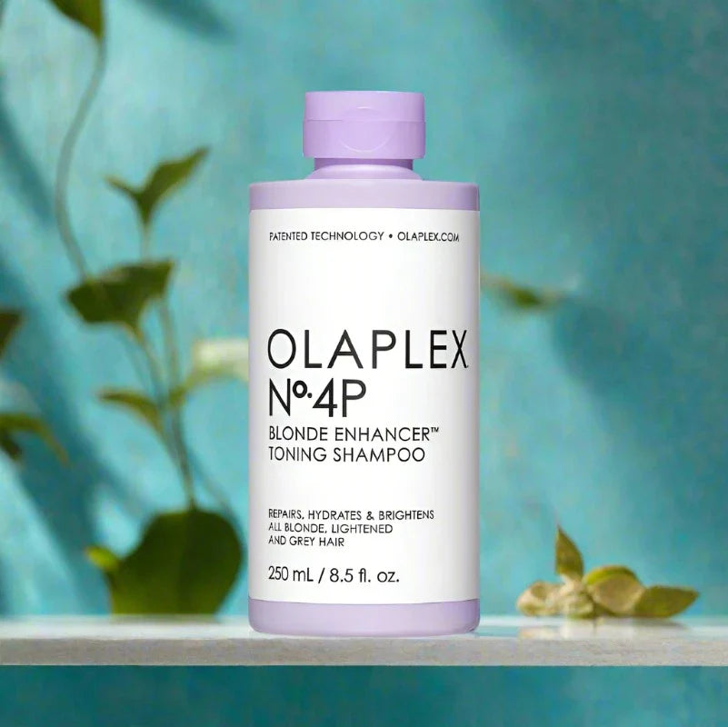 Olaplex 4P Blonde Enhancer Toning Shampoo 250 ml bottle for neutralizing brassiness and enhancing blonde tones.